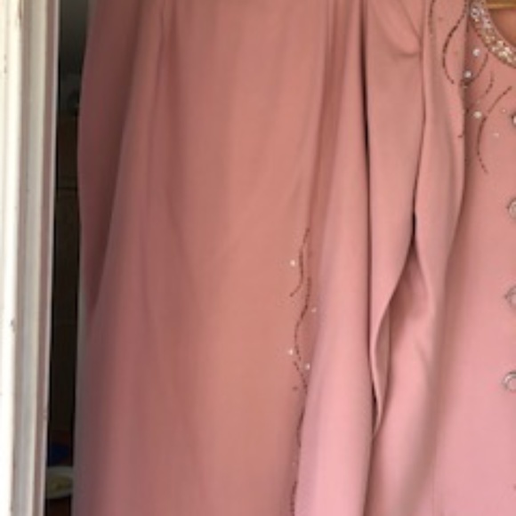 Claudia Betini Dressy outfit - Picture 2 of 6